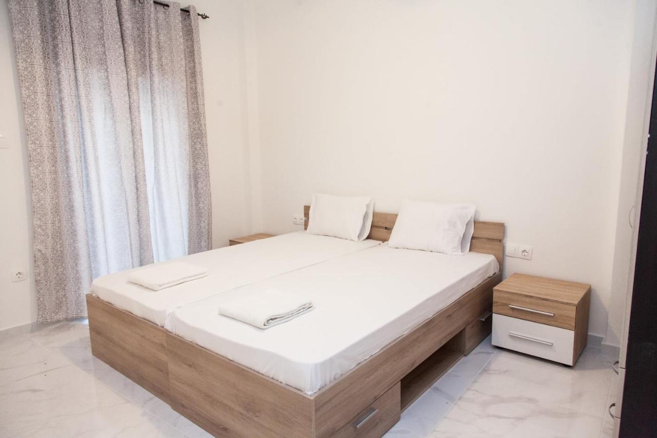 Modern 3-Bedroom Apartment Next To Koridallos Square 피레아스 외부 사진