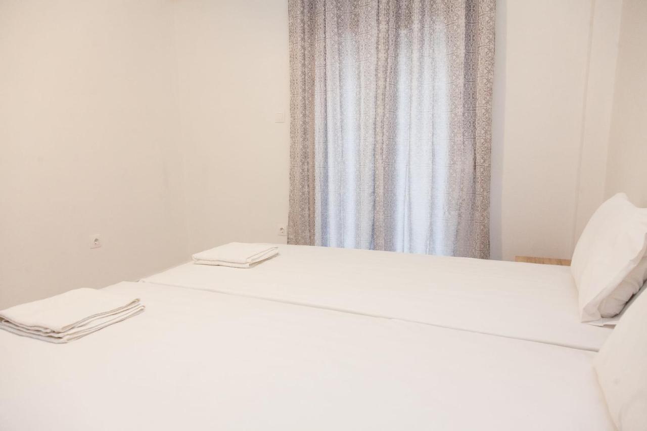 Modern 3-Bedroom Apartment Next To Koridallos Square 피레아스 외부 사진